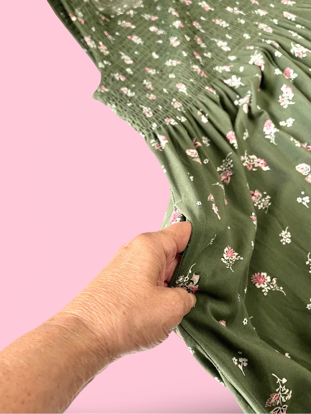 Croft & Barrow Sleeveless Midi Dress Smocked Bodice Green Floral Pockets SzL - Picture 4 of 8